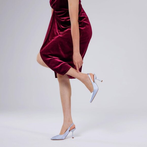 Women Silver Satin Pointed Closed Toe Slingback Mid Heels Stiletto Trendy Pumps - Picture 6 of 9